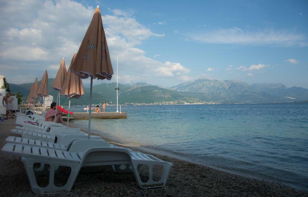 Adriadome Paradise Bijela Bagian luar foto