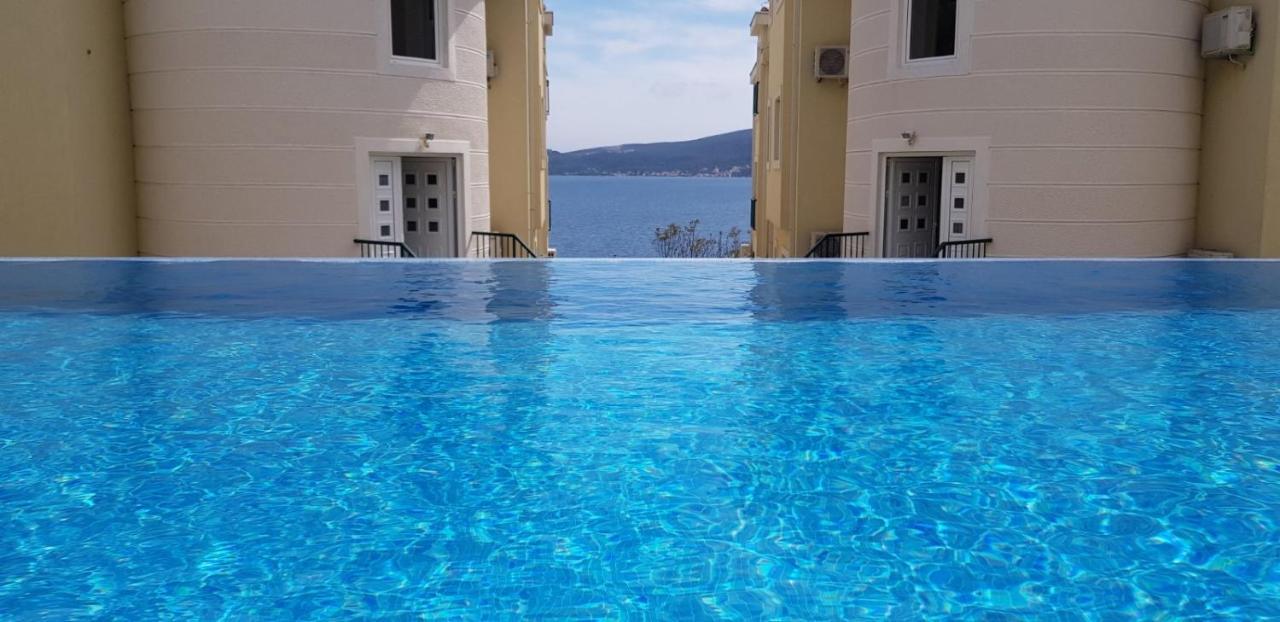 Adriadome Paradise Bijela Bagian luar foto